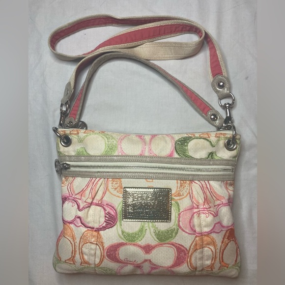 Coach Handbags - Vintage Y2K Coach Poppy Canvas Bag With Colorful Graphic C’s and Silver Accents